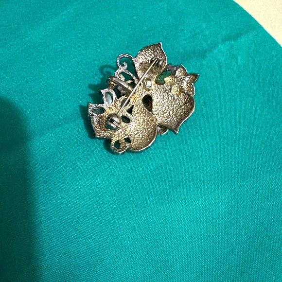 Floral Crystal and Enamel Brooch/ Pendant with Ladybug Accent - Picture 2 of 6